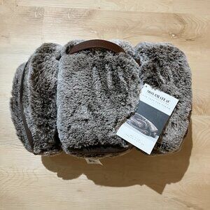 NWT Mon Chateau Luxe Faux Fur Throw
